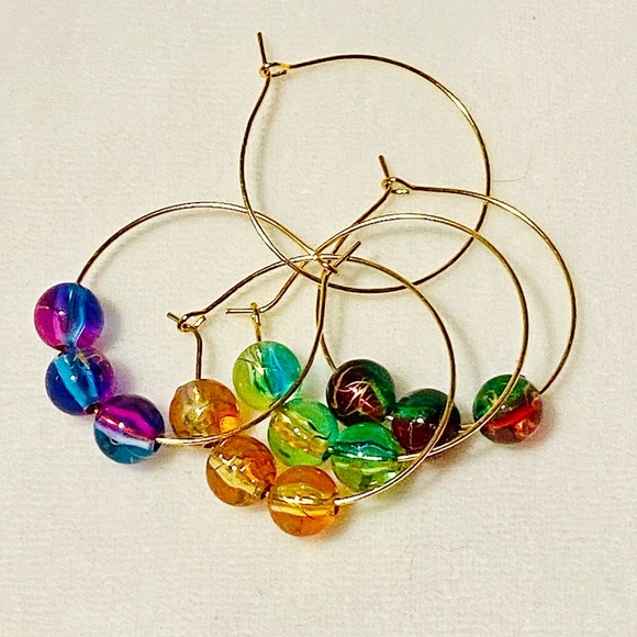 Set of 4 Beaded Wine Glass Charms & Markers w/ storage bag - Picture 2 of 4